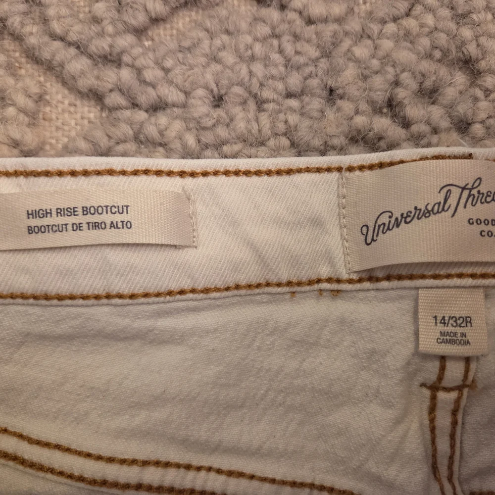 Universal Thread Goods High Rise Bootcut Jeans - Ivory - Picture 2 of 4